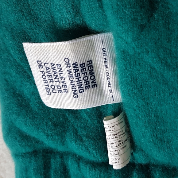 Gap Reversible 100% Lambs' Wool Vest - Picture 6 of 7